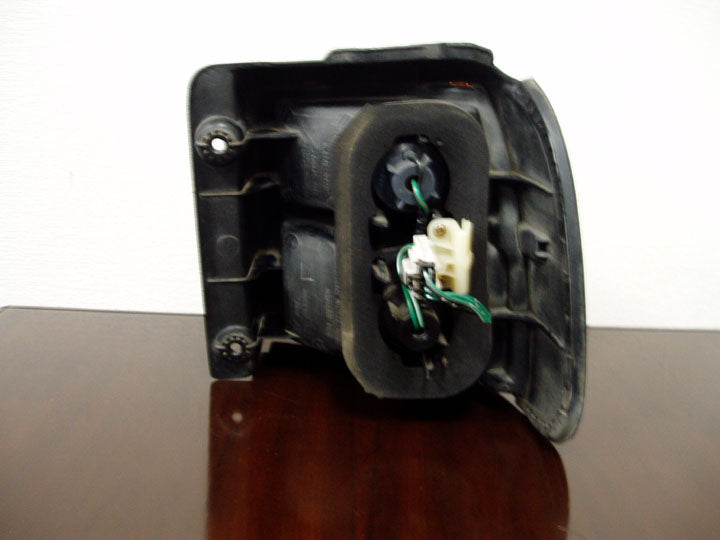 三菱/デリカ・スペースギア/PE・PD系/左テールランプ