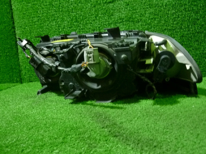 BMW/3シリーズ/AL19/右ライト
