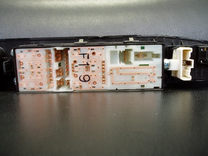 スバル/インプレッサ/GD系/パワーウインドウスイッチ