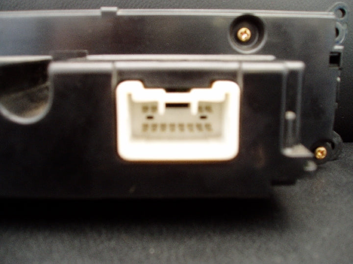 トヨタ/ビスタ/V4系/エアコンスイッチパネル