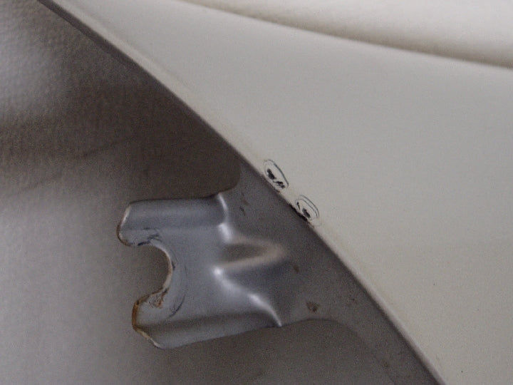 後部のフチの色剥げ部分です