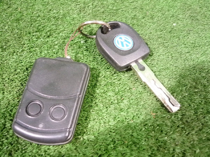 フォルクスワーゲン/ポロ/9N/エンジンコンピューター