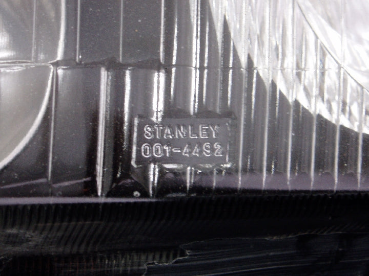 三菱/ディアマンテ/F1系/F2系/右ヘッドランプ