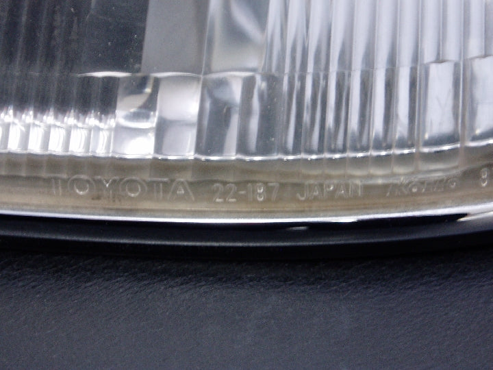 TOYOTA 22-187 JAPAN KOITO 87 R