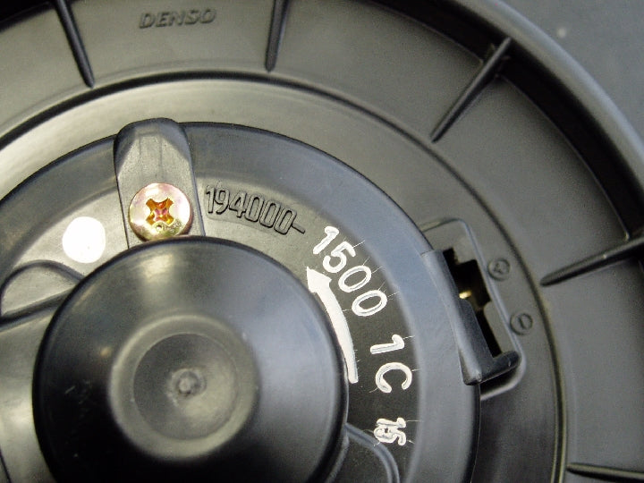 トヨタ/カローラ・ランクス/NZE124/ヒーターブロアモーター