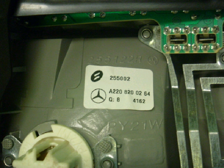 ベンツ/右テールランプ/純正/前期型/Sクラス/W220