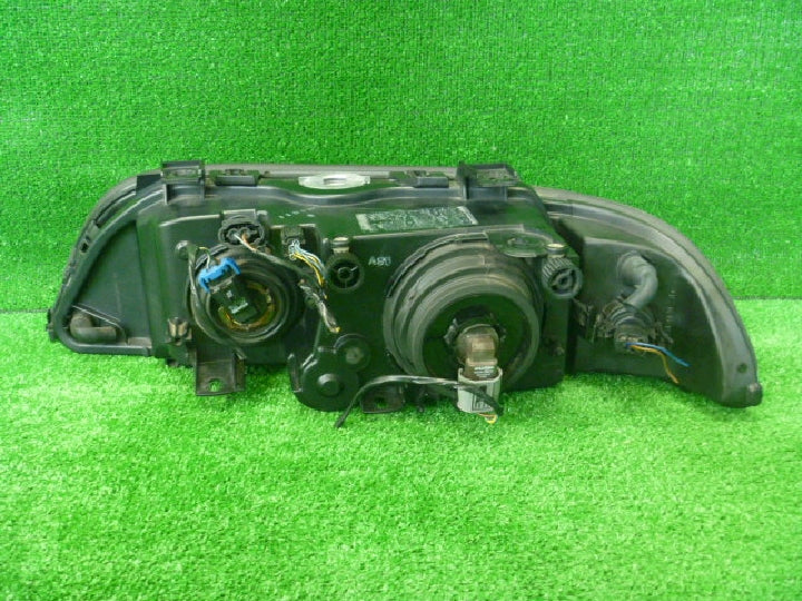 BMW/525i/右ヘッドライト/純正