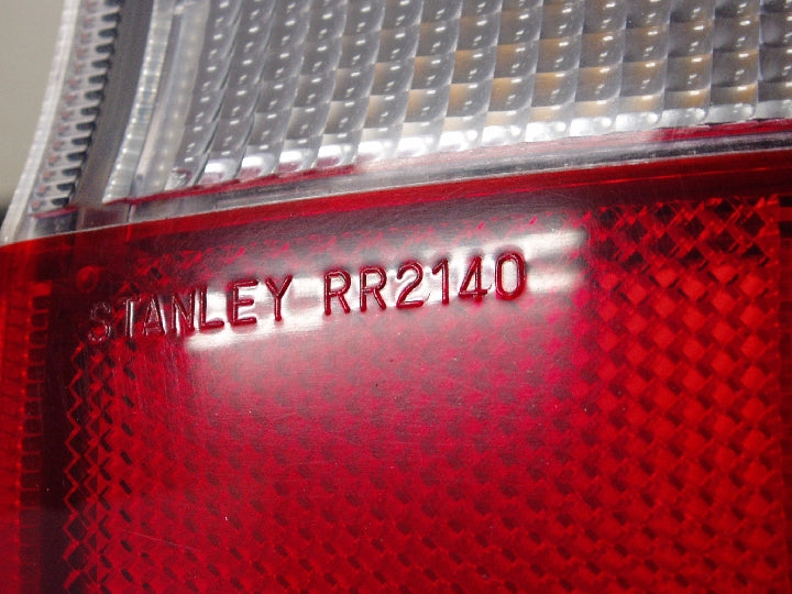 スズキ/カルタス/GD31W/右テールランプ