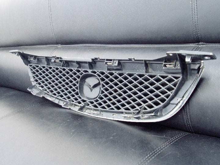 マツダ/カペラ/GFEP/ラジエターグリル