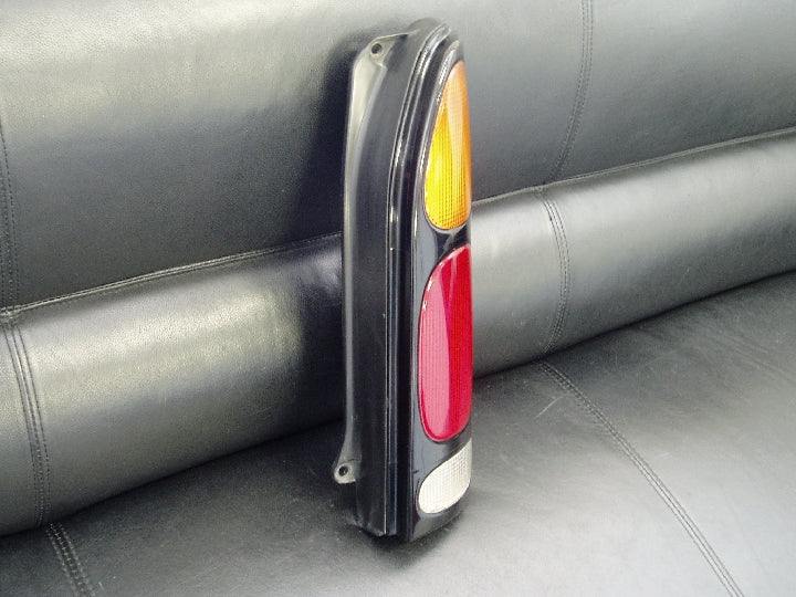 ダイハツ/アトレー/S230V/右テールランプ