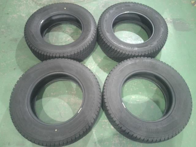 215/70R16・ブリヂストン・DM-V3・スタッドレスタイヤ・4本セット