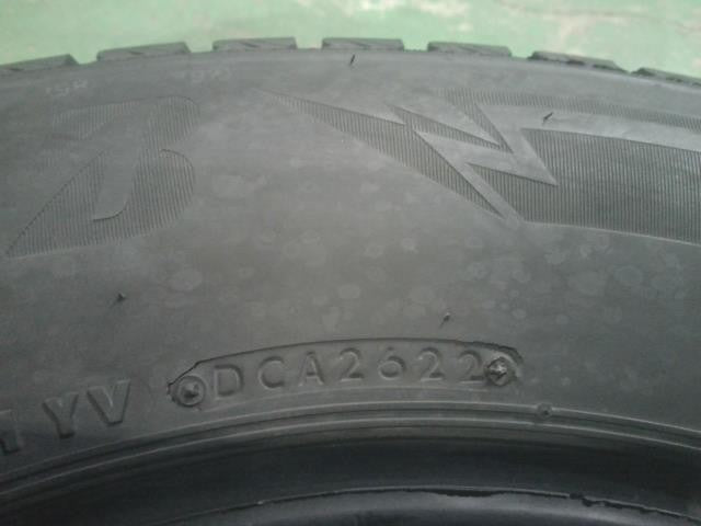 215/70R16・ブリヂストン・DM-V3・スタッドレスタイヤ・4本セット