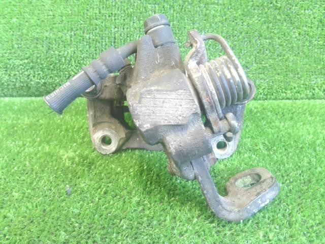 ホンダ・フィット・リア右キャリパー・純正・パットなし