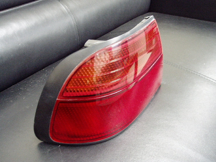 日産/サニー/FNB14/左テールランプ