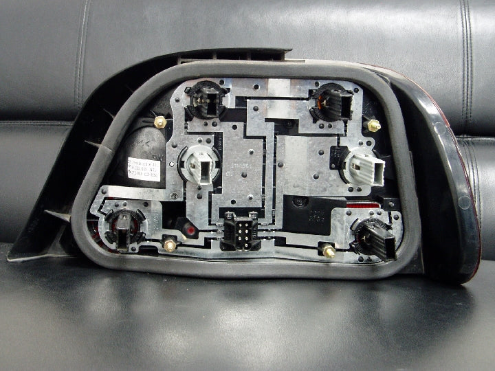 BMW/E-GF44/740i/左テールランプ
