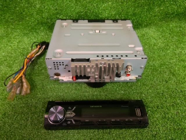 カロッツェリア・オーディオ・1DIN・CD・USB・ラジオ