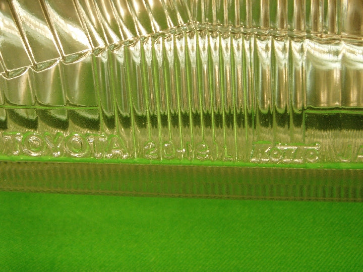 トヨタ/コロナ/ET176V/左ヘッドランプ