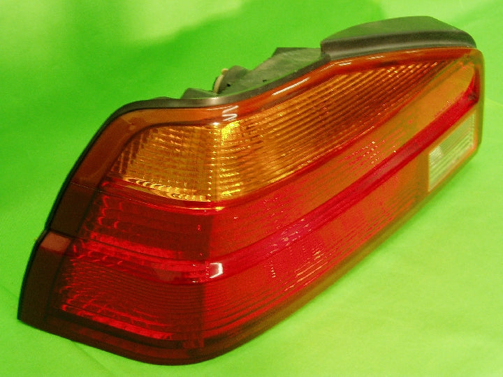 日産/ローレル/GNC35/左テールランプ