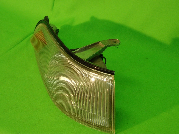 トヨタ/コロナ・エクシブ/ST182/右クリアランスランプ