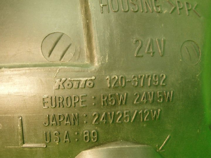 三菱ふそう/ファイター/FK617J/左クリアランスランプ