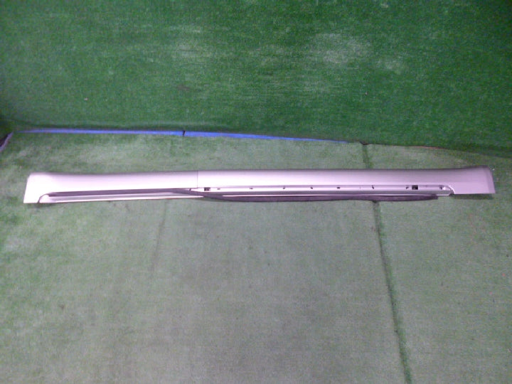 純正品番 F:75840-30070 R:75860-30290