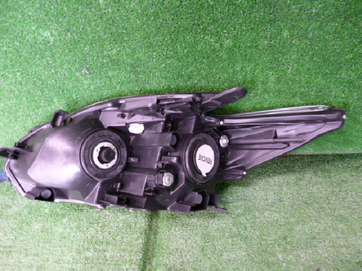 トヨタ/VW30系/プリウス/社外新品/右ヘッドライト/残り2個
