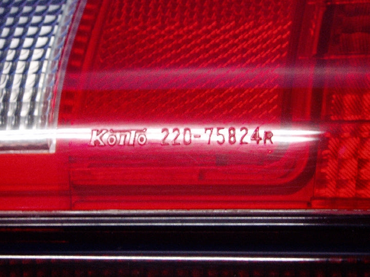 トヨタ/スプリンタートレノ/AE101/右テールランプ