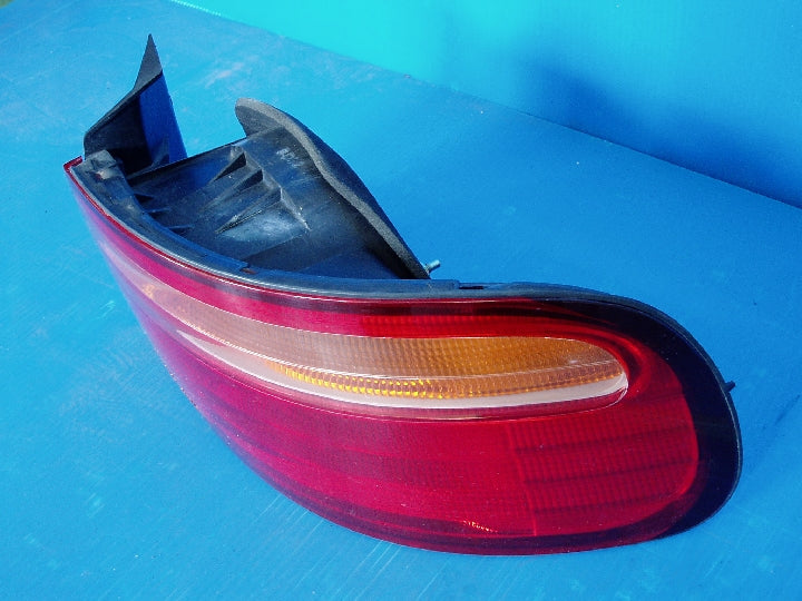 ホンダ/アスコットイノーバー/CB3/右テールランプ