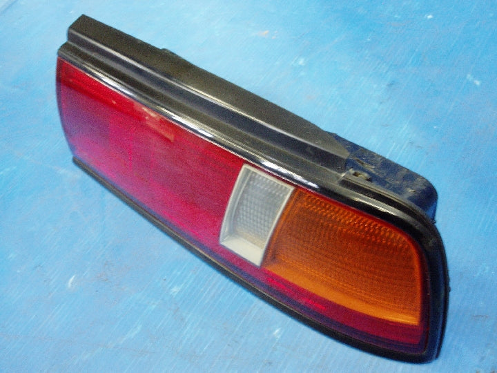 日産/ローレル/GC34/右テールランプ