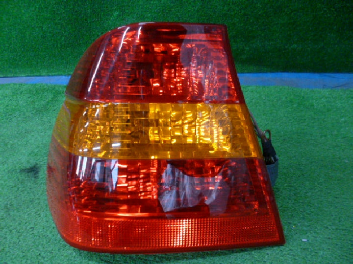 01/11 320i 右ハンドル車から外しました。