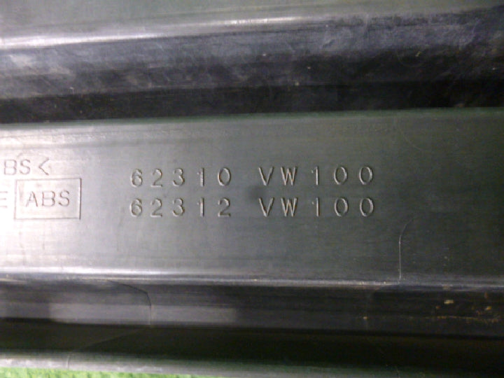 ニッサン/E25系/キャラバン/純正/ラジエターグリル