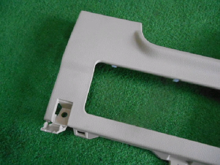 トヨタ/150系/ランドクルーザープラド/純正/インストルメントフィッシュロアパネル