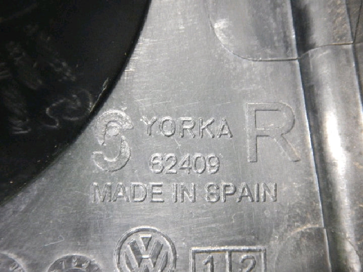 フォルクスワーゲン/9N型/ポロ/純正/右テールランプ