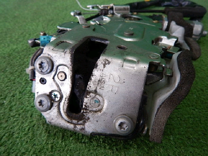 トヨタ/CP8#系/シエンタ/純正/リア右用/ドアロック