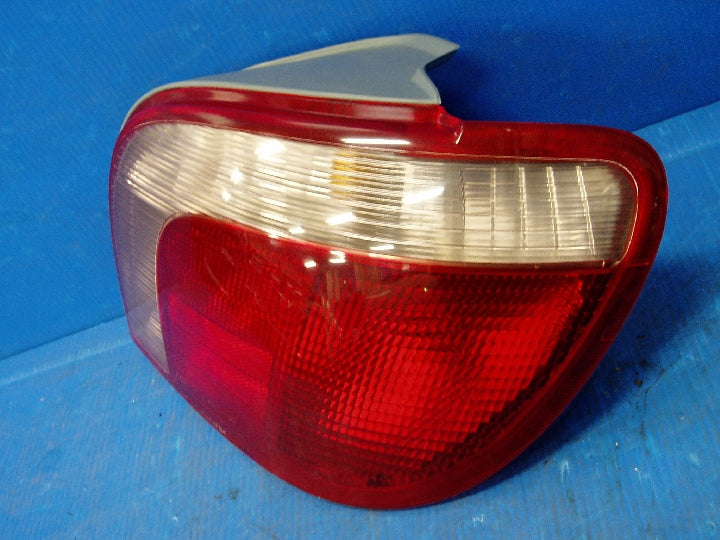 トヨタ/ヴィッツ/SCP10/右テールランプ