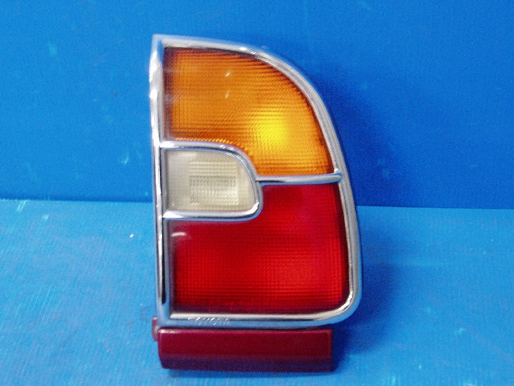 純正品番 81550-42010