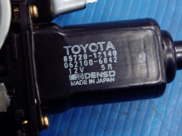 トヨタ/スプリンター/AE110/左フロントワイパーモーター