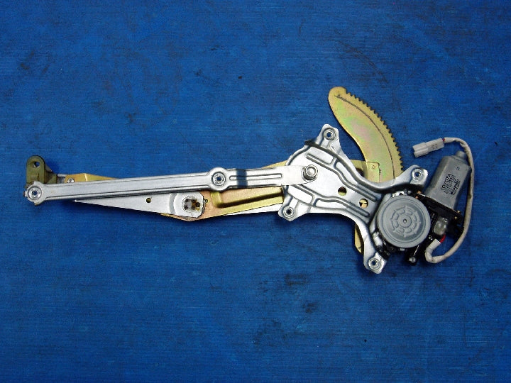 トヨタ/コロナ/AT211/フロント左パワーウインドモーター