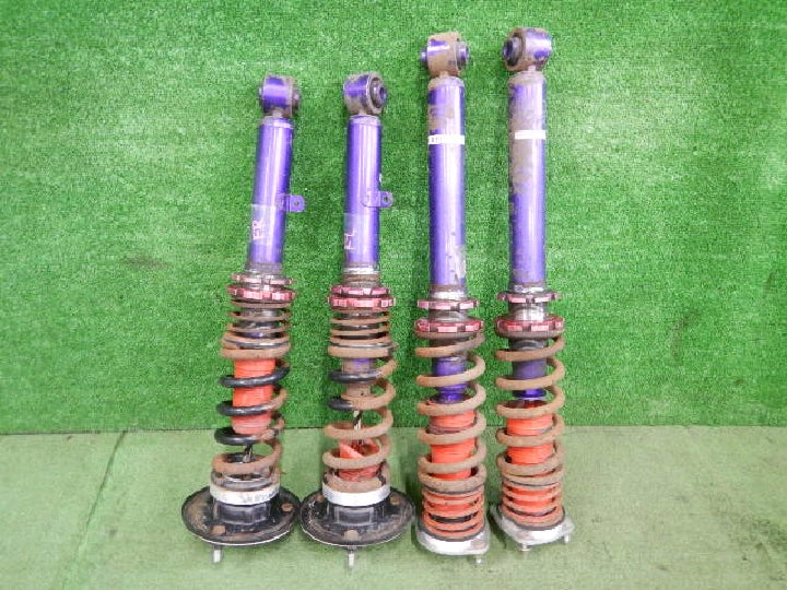 SUSTEC PRO(KYB カヤバ)