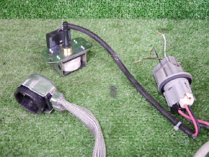 トヨタ/NNP11/ポルテ/純正/HIDユニット/右側