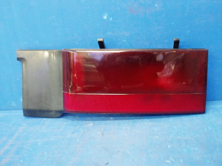 純正品番 81550-26110