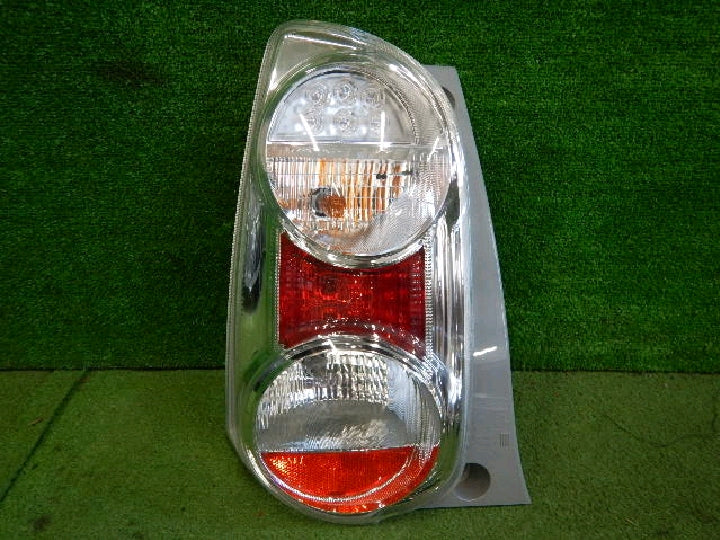 純正品番:81560-B1200