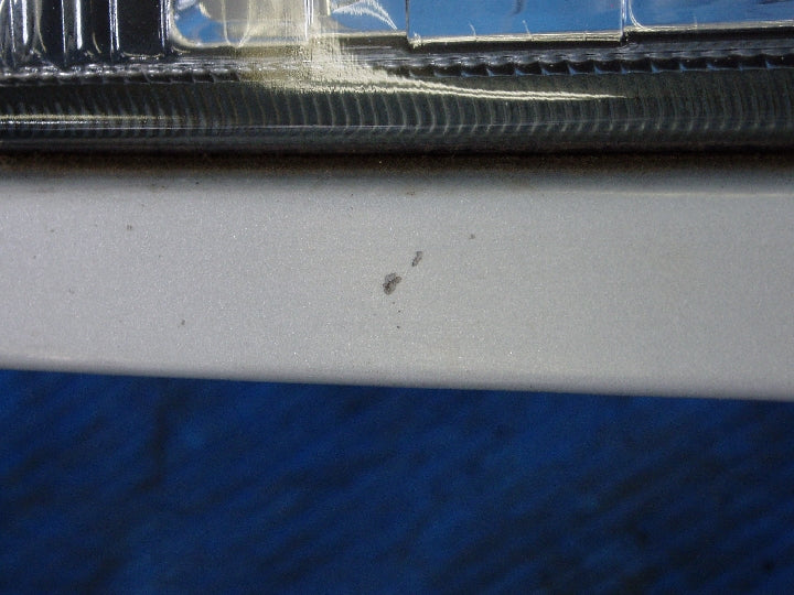 細かい色剥げ有ります