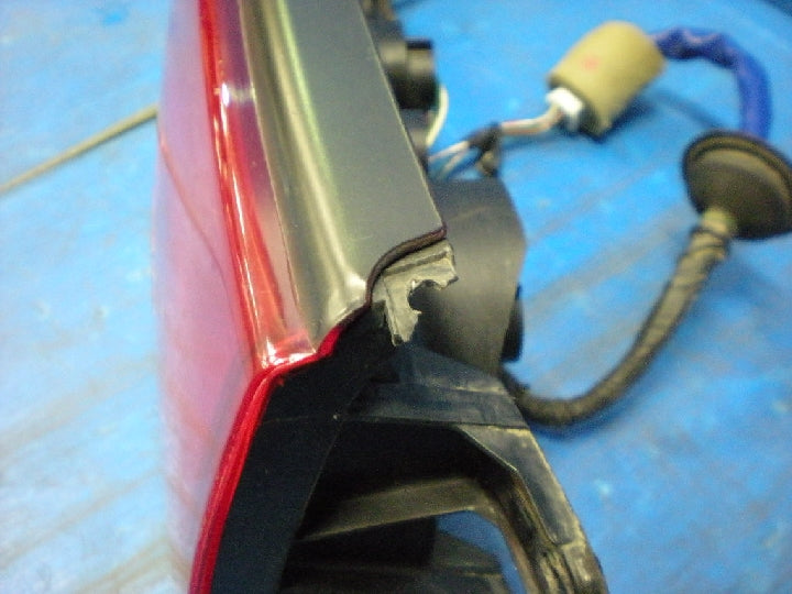 取り付け欠けあります