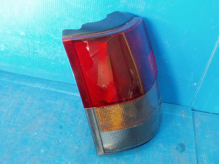 スバル/レガシィ/BF5/左テールランプ