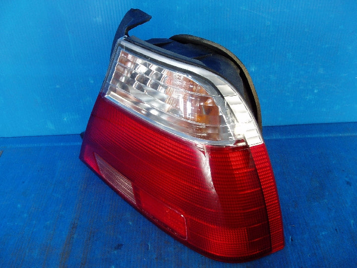 ホンダ/アスコット/CE4/右テールランプ