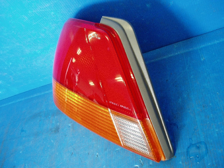 トヨタ/スプリンター/CE110/左テールランプ