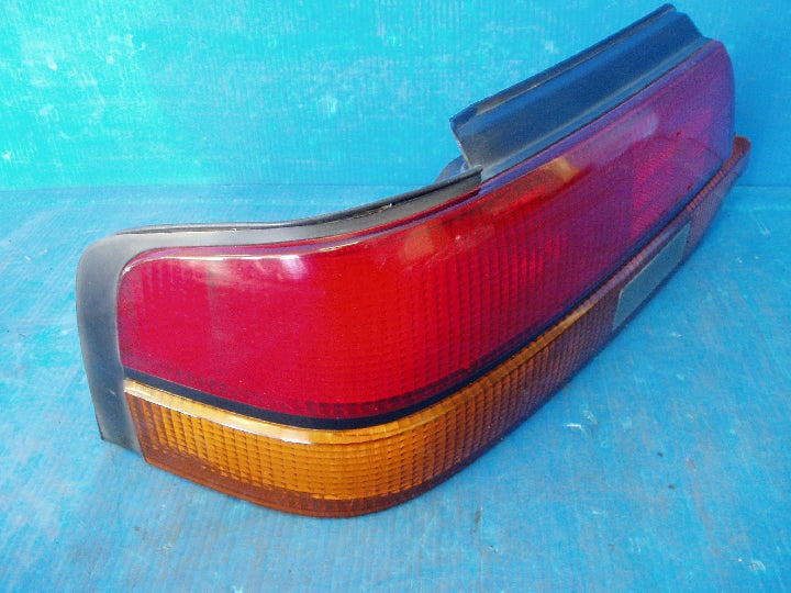 日産/ブルーバード/HU12/左テールランプ