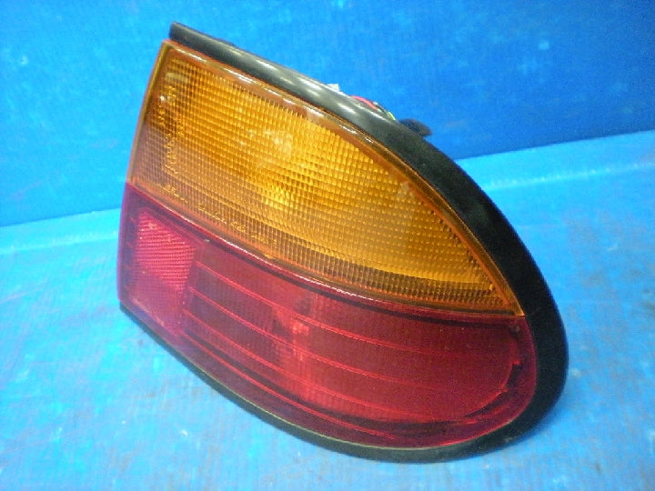 日産/パルサー/FNN15/右テールランプ
