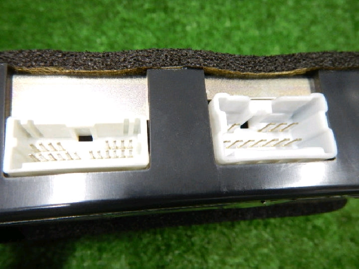 日産/C25/セレナ/純正/ドアロックコントロールユニット